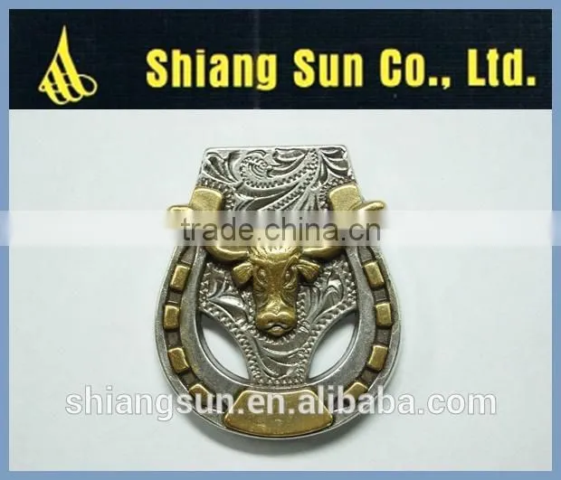 logo belt buckle