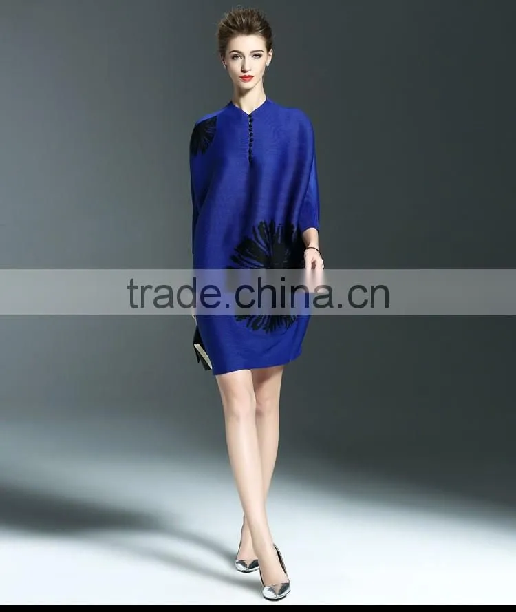 Creative design ladies big size batwing sleeve pleated dress with buttons