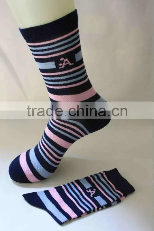 Custom 2015 special style good quality fashion cotton man socks