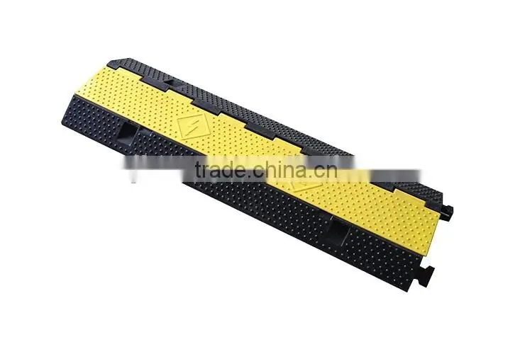 Lower Factoty Price 985*295*50mm Soft Flexible 3channels Rubber heavy duty cable protector