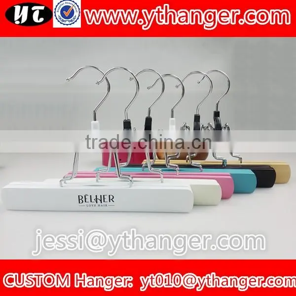 YY0456 custom brand logo hair extension hanger wigs wooden hanger