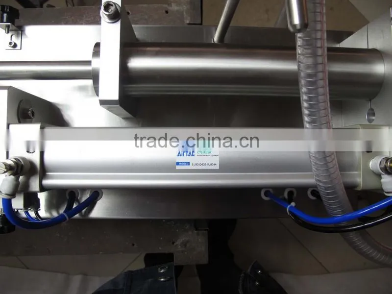 New addition high precision semi-automatic liquid filling machine