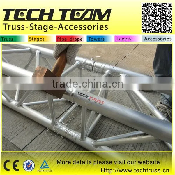 Wooden hammer truss tower system