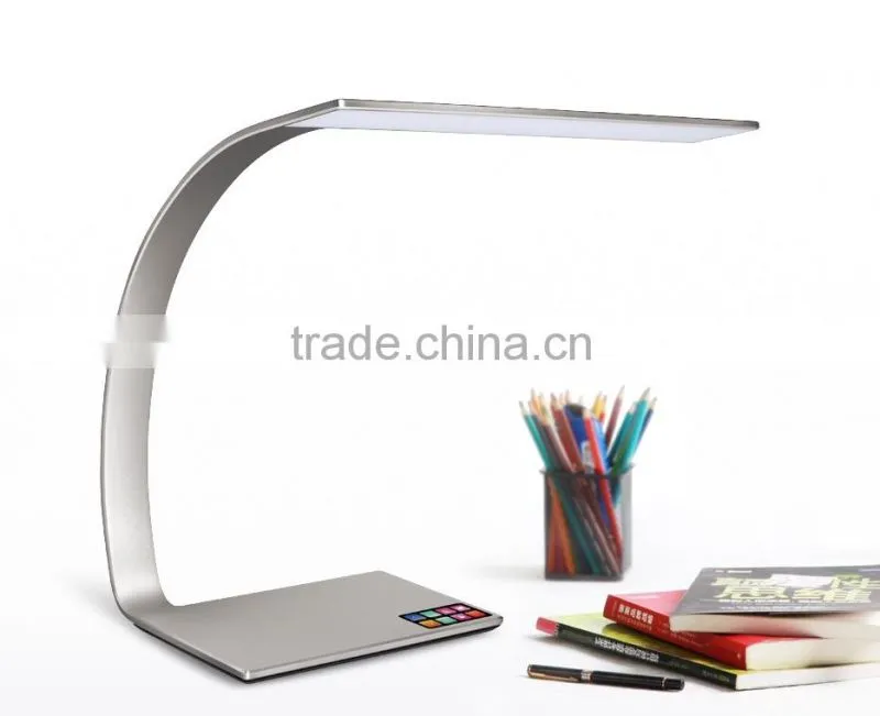 Dimmable LED desk lamp