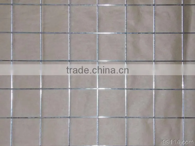 welded wire mesh fence panels in 6 gauge.