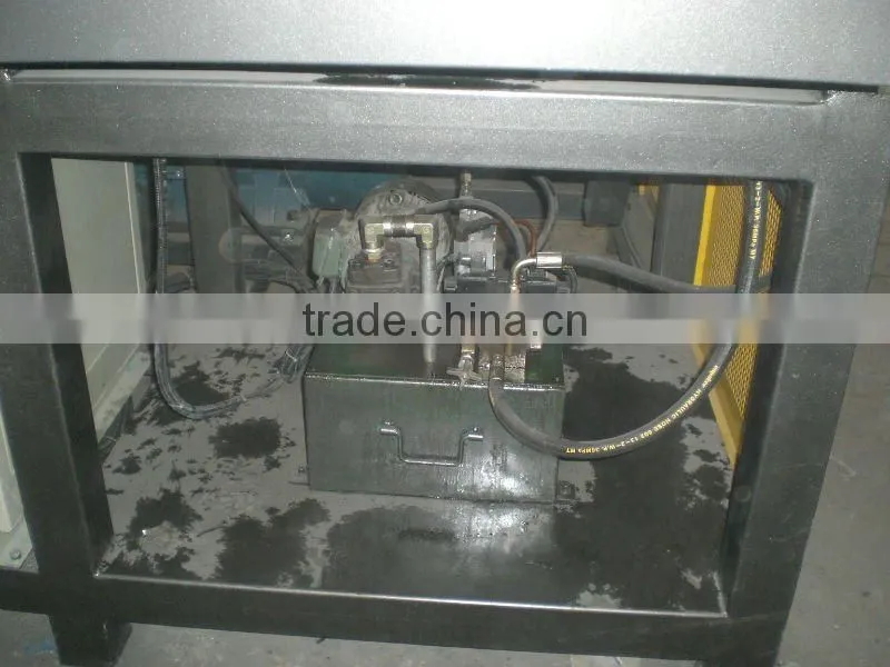 plastic shredder with single shaft design