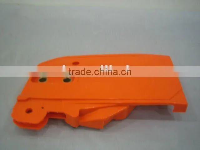 chain saw part chain sprocket cover assembly on 52cc chainsaw