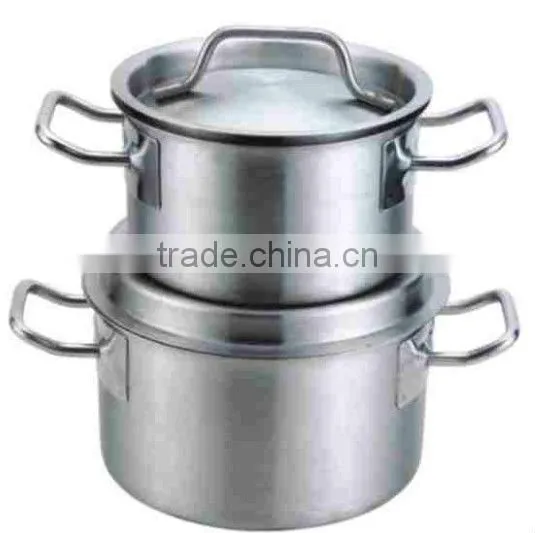 Fry pan with handle