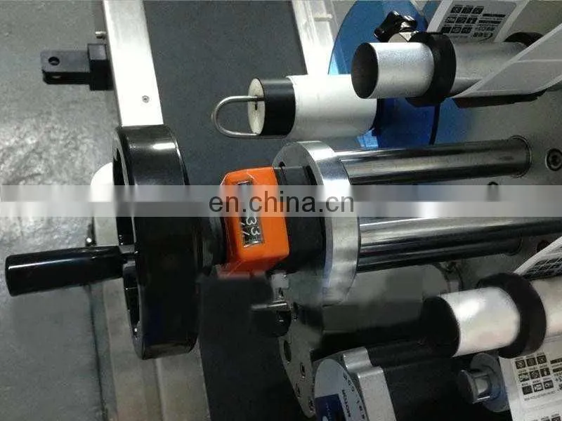 Automatic double side labeling machine for round or flat bottles boxes high quality