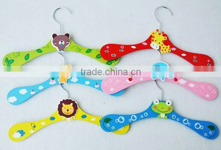 M042 2015 wholesale custom children cartoon clothes hanger