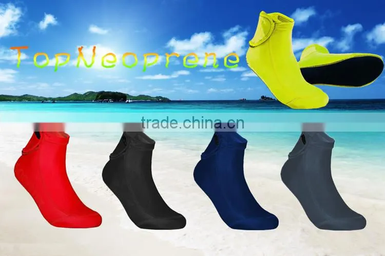 Neoprene lycra beach volleyball socks neoprene lycra beach soccer socks
