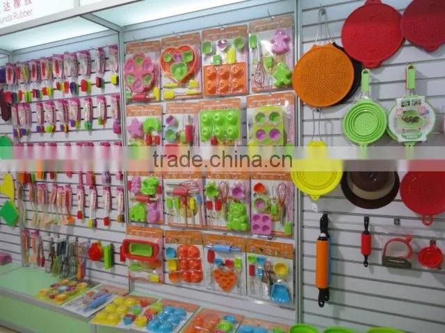 Round non-stick silicone food storage container/unfolding silicone container