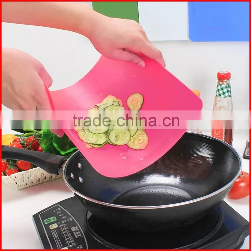 Scale cutting board for vegetable and meant