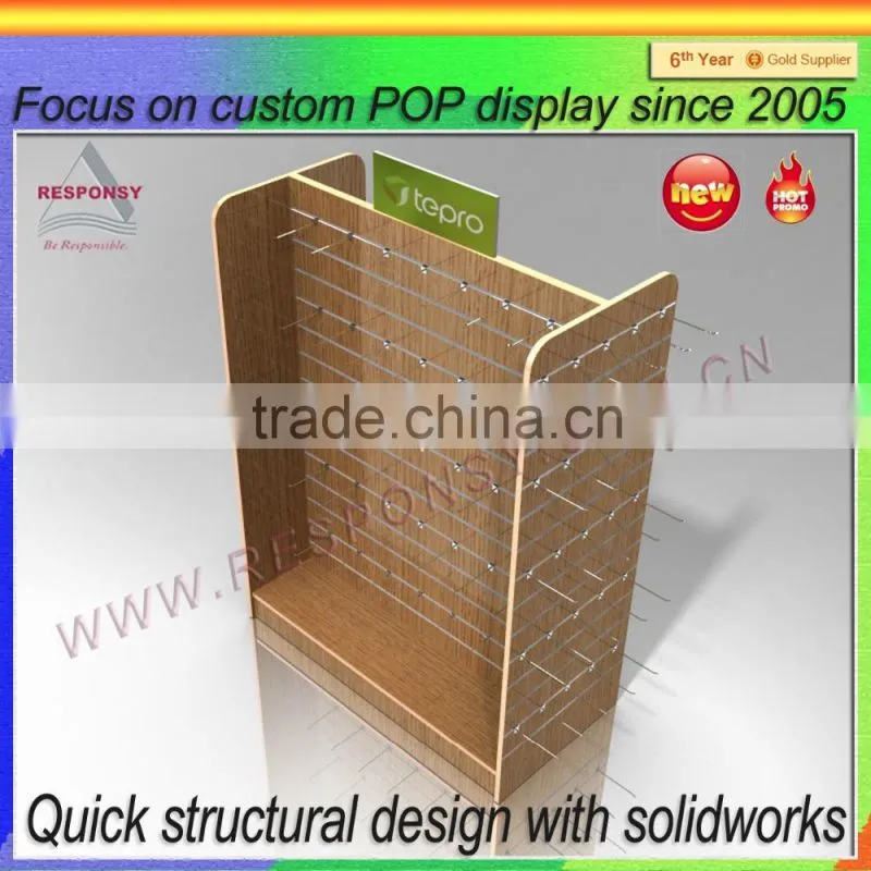 Custom double side floor slatwall retail store display/wood cloth display rack/wood display stand