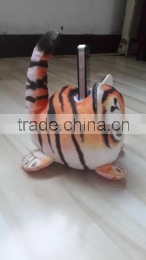 3 D plush brown leopard cellphone seat plush toy brown leopard shaped mobile phone holder plush animal shaped mobile seat holder