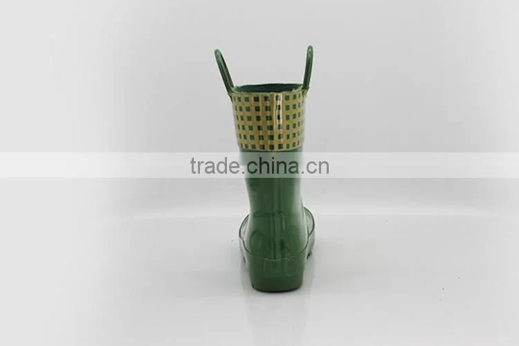 Famouse Brand Useful 100% Natural Rubber cheap beautifuls rain boots