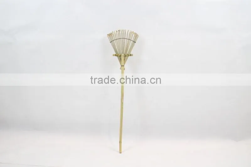 Bamboo Leaf Rake