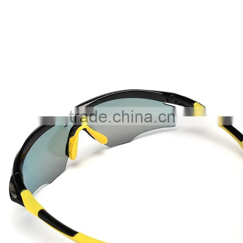 Univeral fit unisex sports inspired design anti fog performance safety eyewear