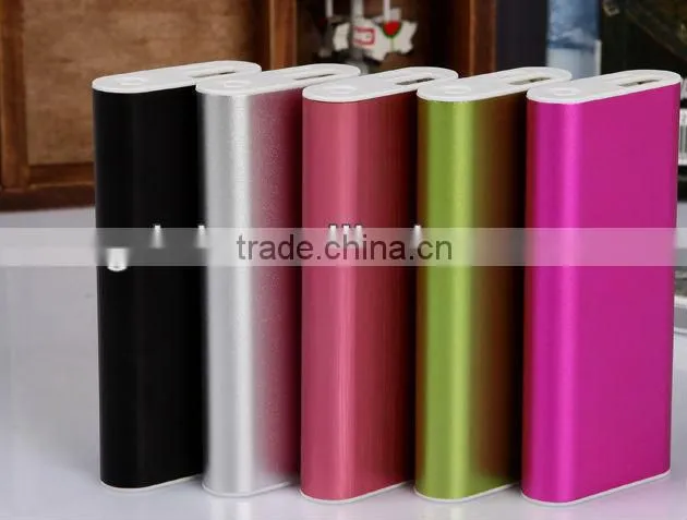 Hot selling smart portable power bank for mobiles