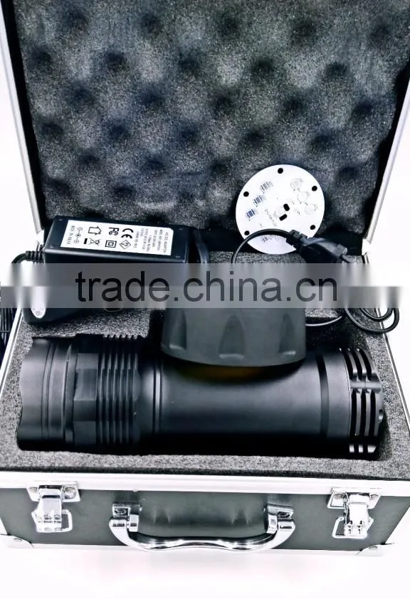 super bright 3pcs XML T6 30W 3000lumrn output diving flashlight with piezo switch