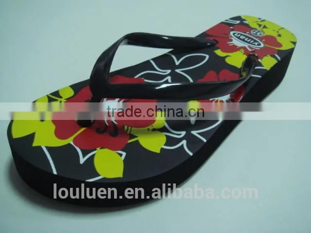 663 LOULUEN Custom EVA Ladies Flat Slippers Wedge Flip Flops For Women With Logo
