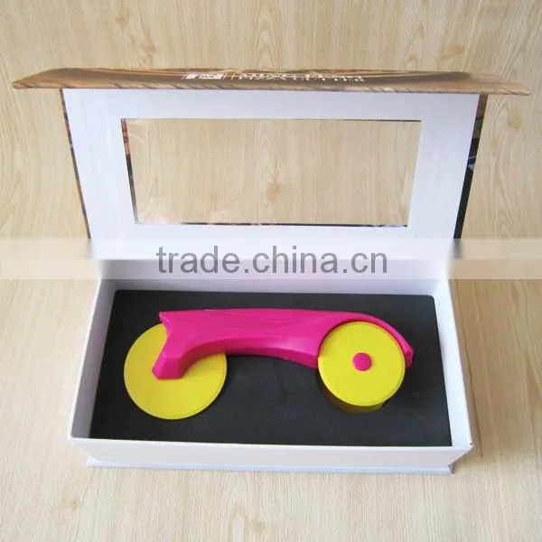 Colorful kitchen Pizza cutter (safe to use and easy to clean)