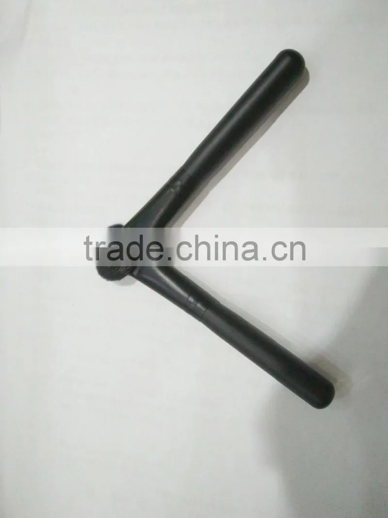 Newest customize high quality wood handle nylon facial mask brush