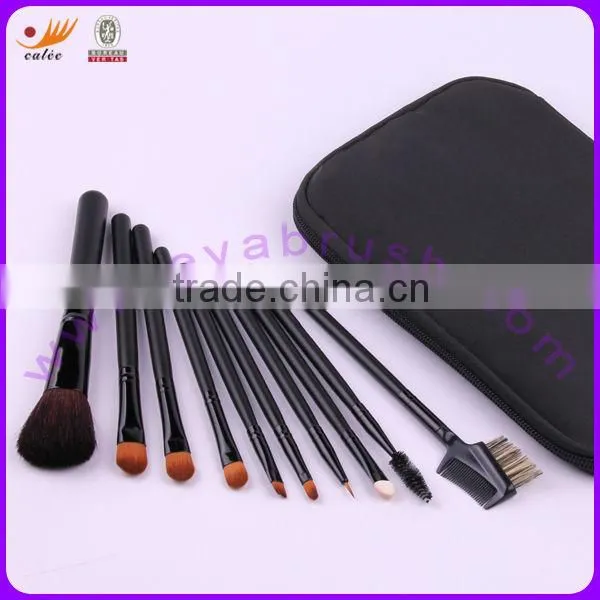 Personalized Beautiful Makeup Brush Set With Wooden Handle