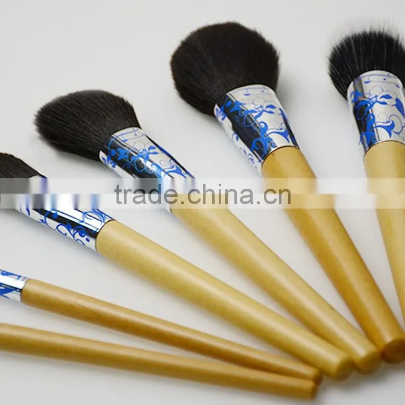 OEM Nylon Brush Material and Plastic Handle Material oval makeup brush