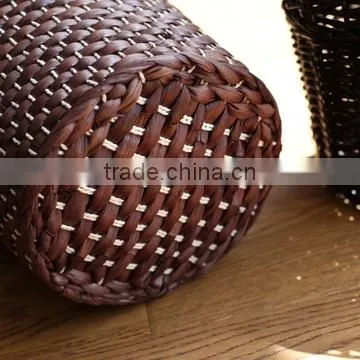 Linyi hotsale wicker trash can baskets with handle from manufacturer