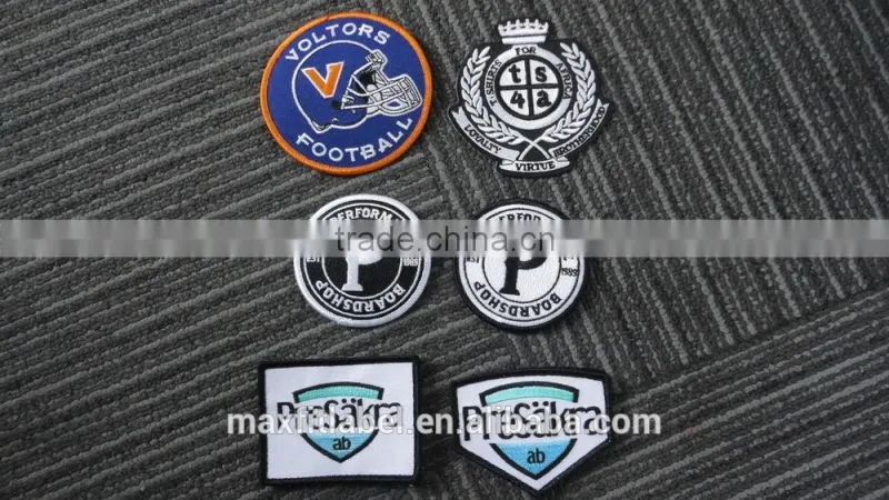 2017 China customized logo high quality washable garments embroidery patches badges