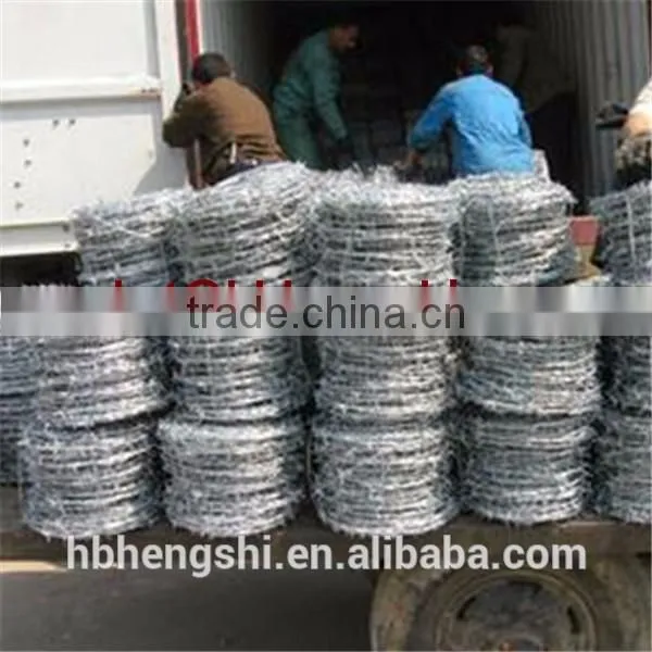 Chain link fence paige wire fence barbed wire