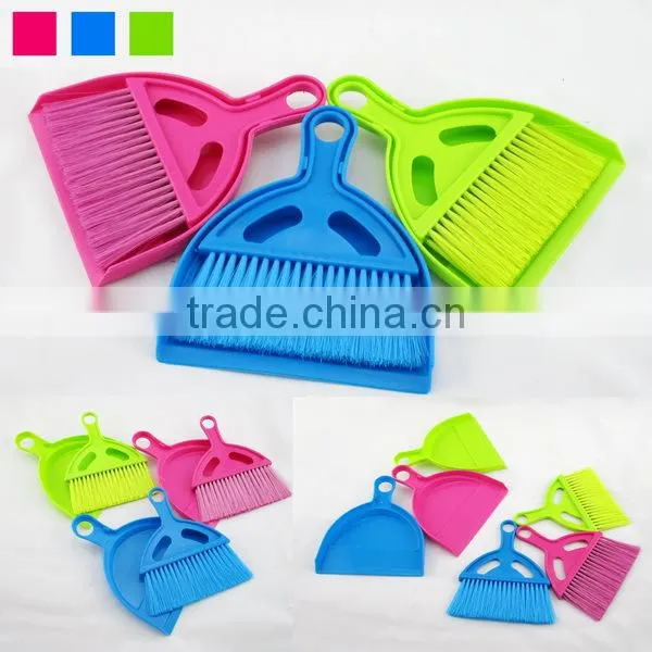 Floor cleaning broom brush