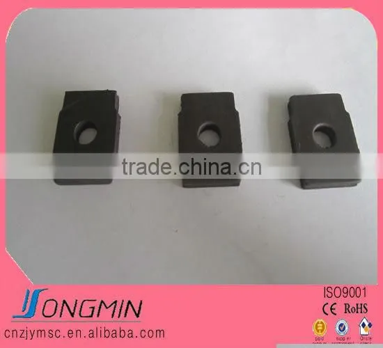 anisotropic punching rubber block with a magnet