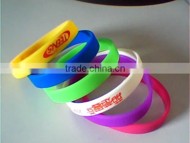 Customized high quality cheap engraved bracelets with words