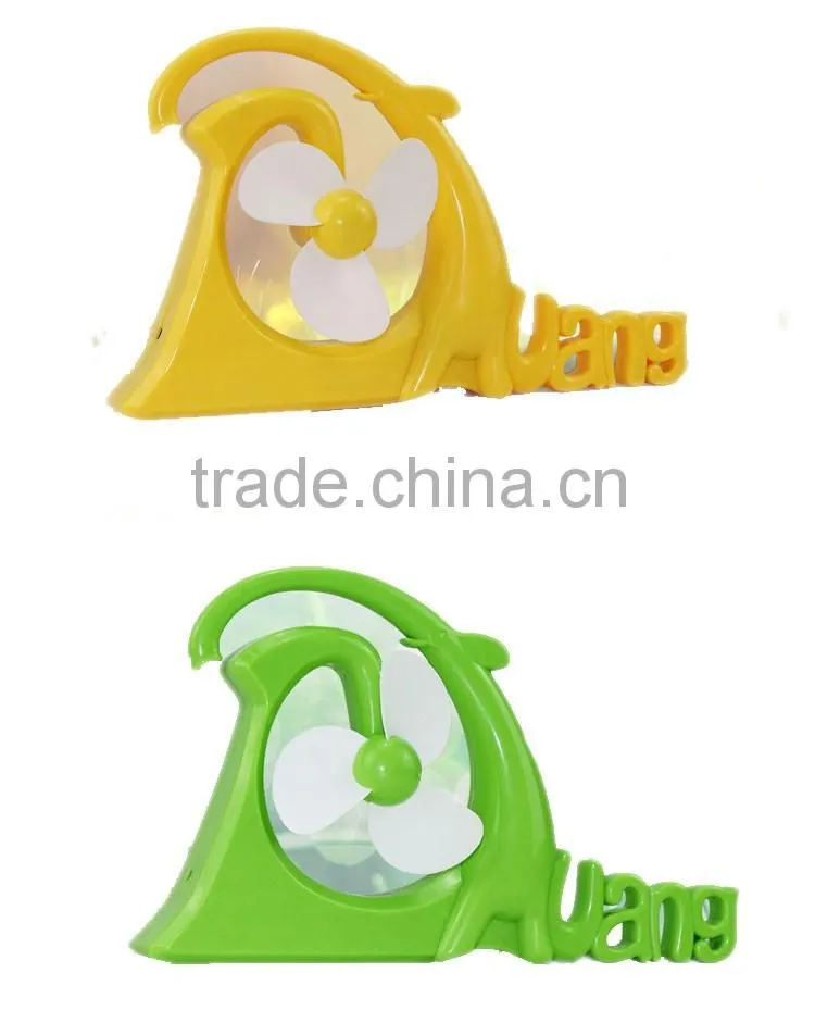 New arrivals plastic duang shape electric small cooling usb fan with battery