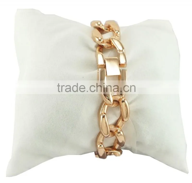 Summer season fashion models fit wrist chain bracelet watches quartz square watches women