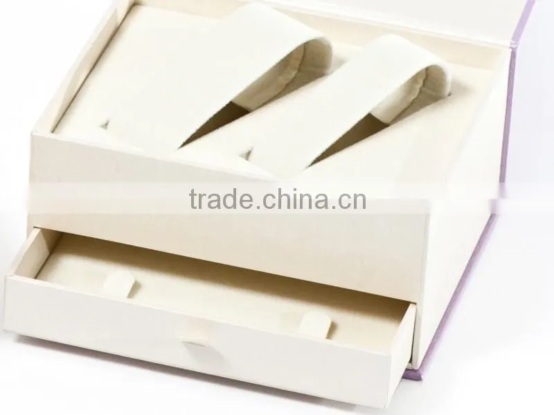 Elegant purple paper jewelry box with magnet closure