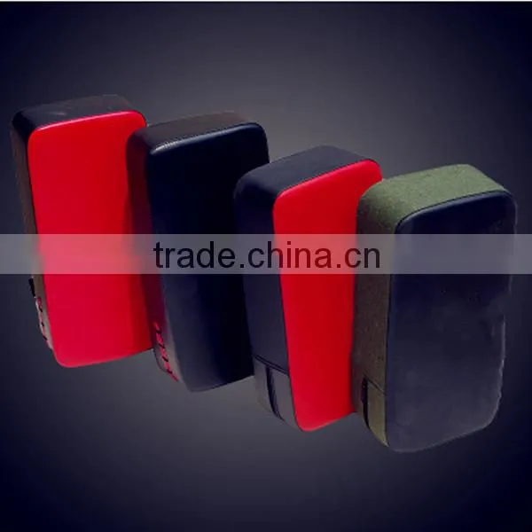 New design Taekwondo equipment boxing foot target, kicking pads 2 color