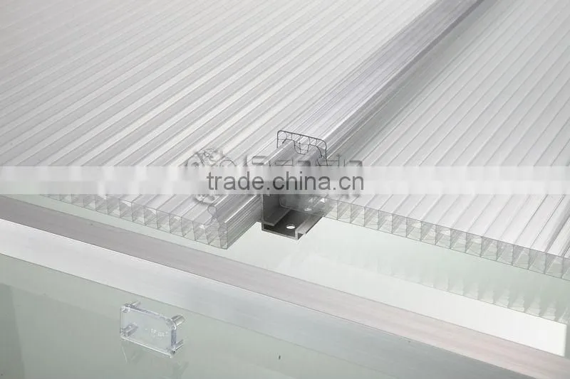 U-lock polycarbonate sheets for roofing