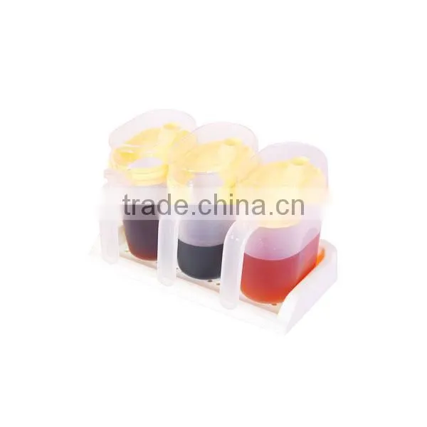 Plastic cruet bottle vinegar oil set