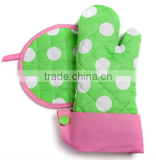 Oven Mitt & Hot Pad set stocklots