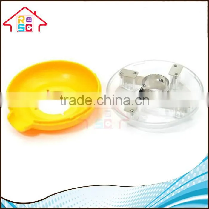 Cob Corn Thresher Peeler Kitchen Tool Kerneler Cutter Remover Stripper