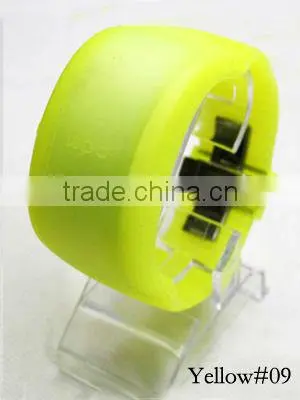 2013 Hot Fashion ODM bracelet LED watch