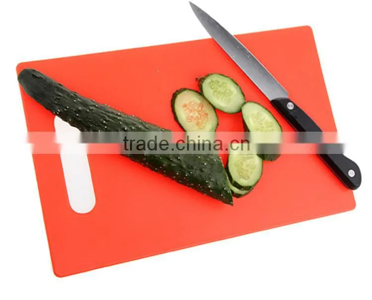 Kitchen helper plastic round chop chop cutting board