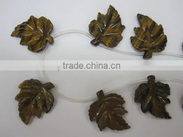 Natural Semi-precious gemstone leaf carving