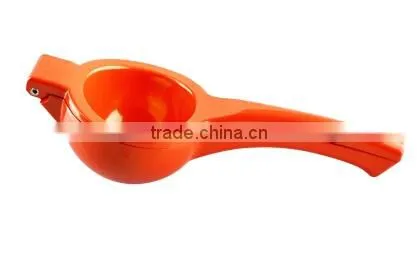 manual lemon juice squeezer