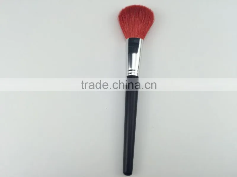 2014 wholesale pretty welcomed goat hair& wood handle cosmetic powder blush brush
