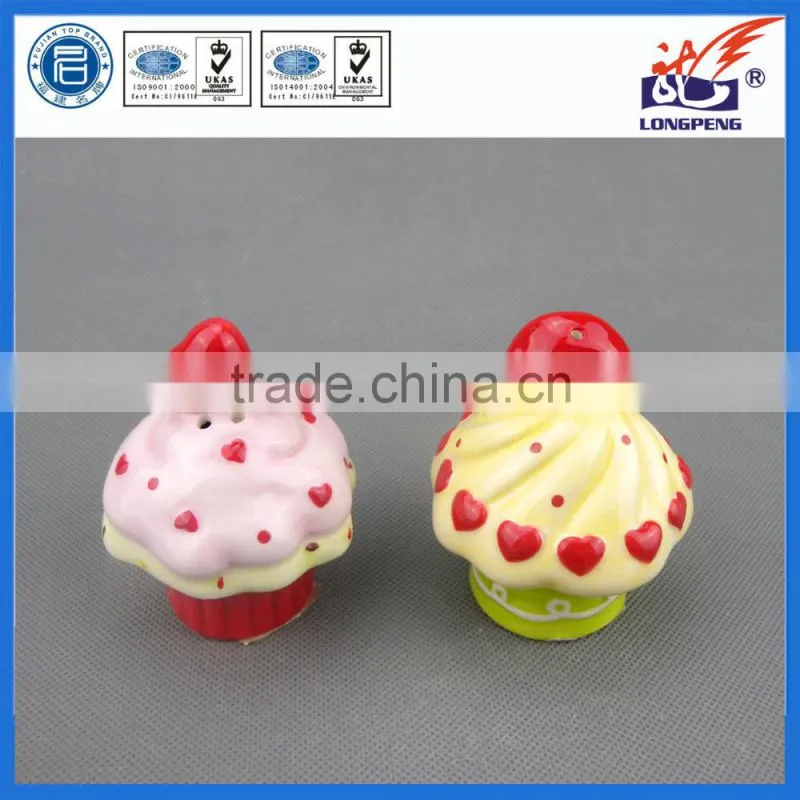 Ceramic Cake Shaped Salt and Pepper Shakers Set
