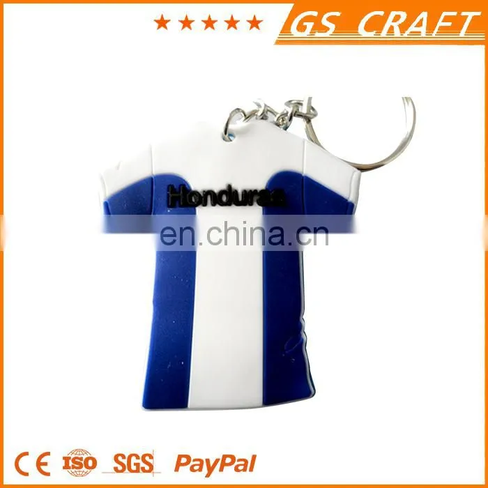 2016 popular unique polo shirt /sport shirt silicone keychain/colorful shirt keychain